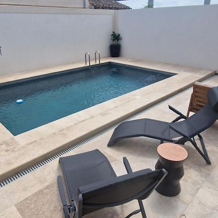 Quiet, Discreet Places Vernegues Exterior foto